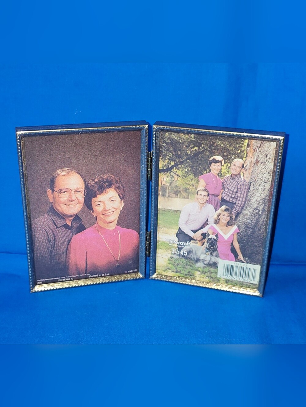 Vintage MCM Gold Brass Metal Double Hinged Bifold Intercraft 3.5x5 Picture Frame
